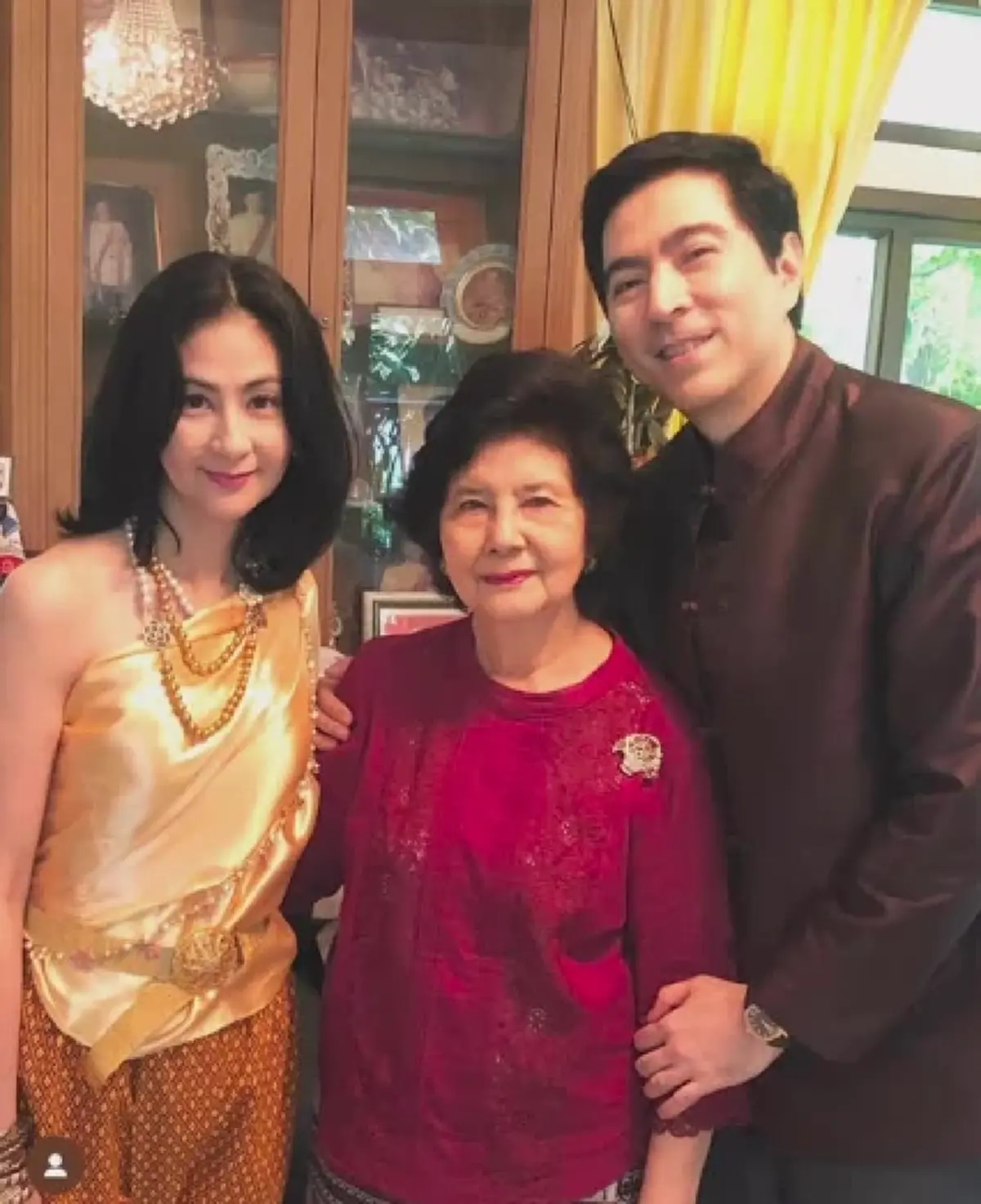 เศร้า \"มุก มาริษา\" ภรรยา \"แซม ยุรนันท์\" สูญเสียคุณแม่ ม.ร.ว.มารศรี สุจริตกุล