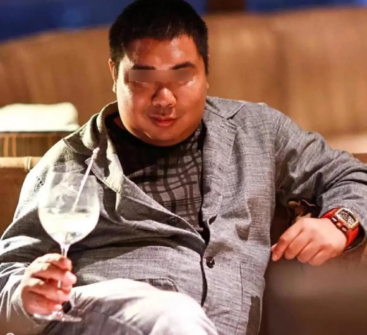 ฟังเสียง "นายฮอต" ไฮโซเก๊ เมื่อนานมาแล้ว เคยออกรายการทีวี