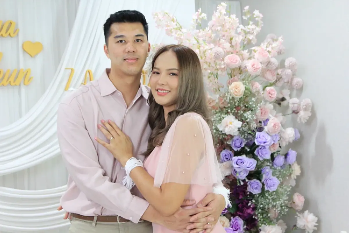 ลูกทุ่งสาว 100 ล้านวิว เข้าพิธีหมั้นเรียบง่าย แฟนคลับร่วมยินดี
