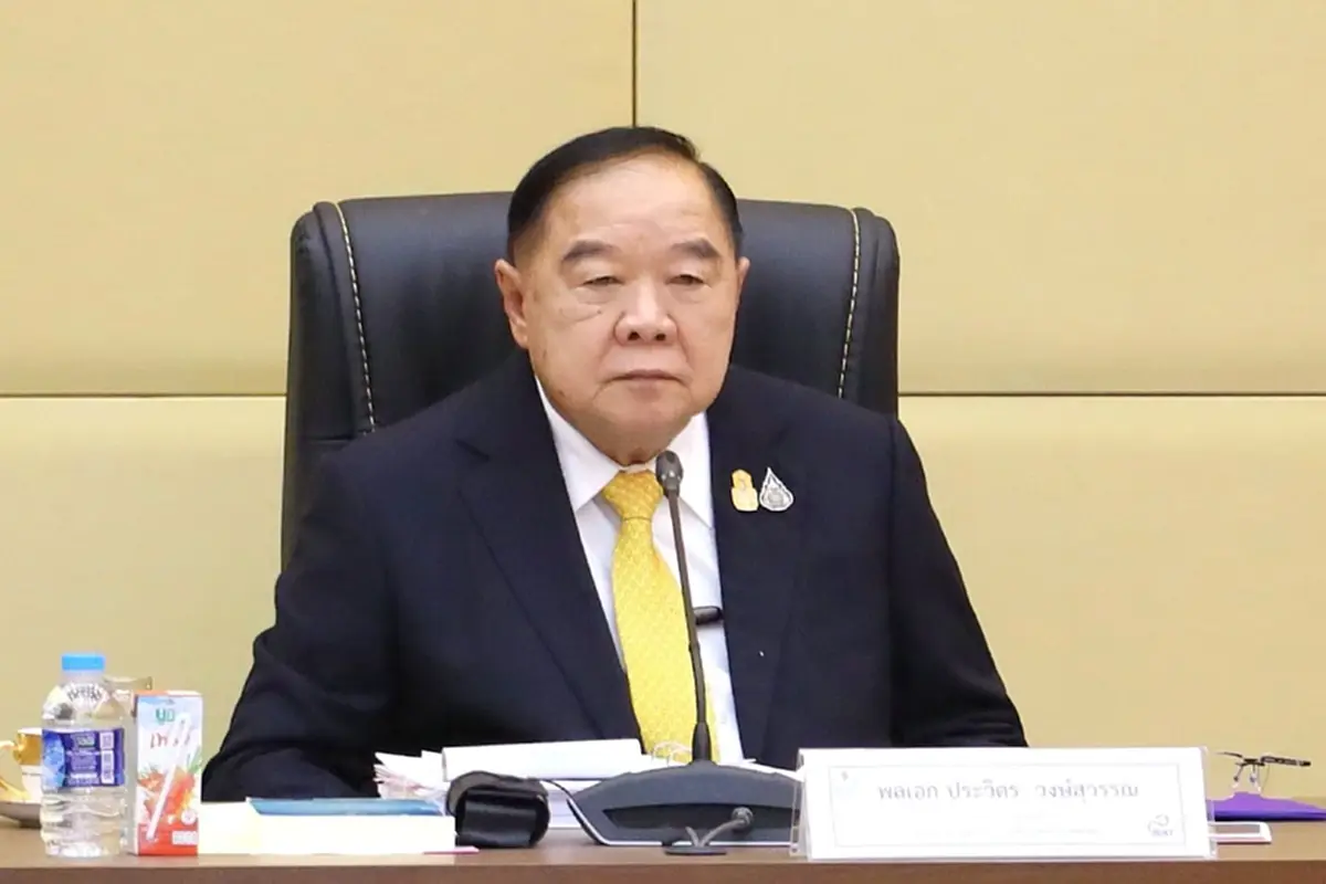 อาการล่าสุด "บิ๊กป้อม"หลังถูกนำส่ง รพ. จากอุบัติเหตุที่วัดโพธิ์