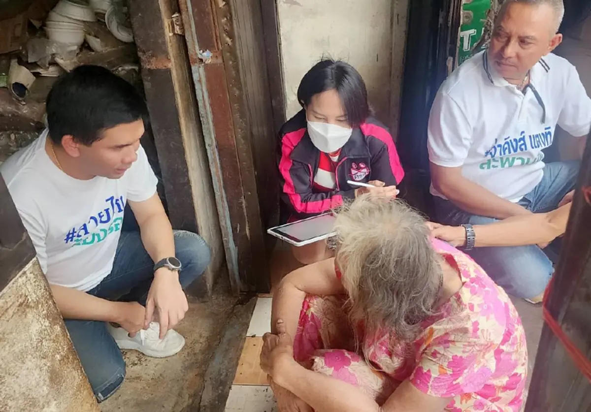 เพื่อนบ้านเล่า ยิ่งหดหู่ ยายวัย 76 ปี กินโฟมประทังชีวิต อดีตเคยรวย