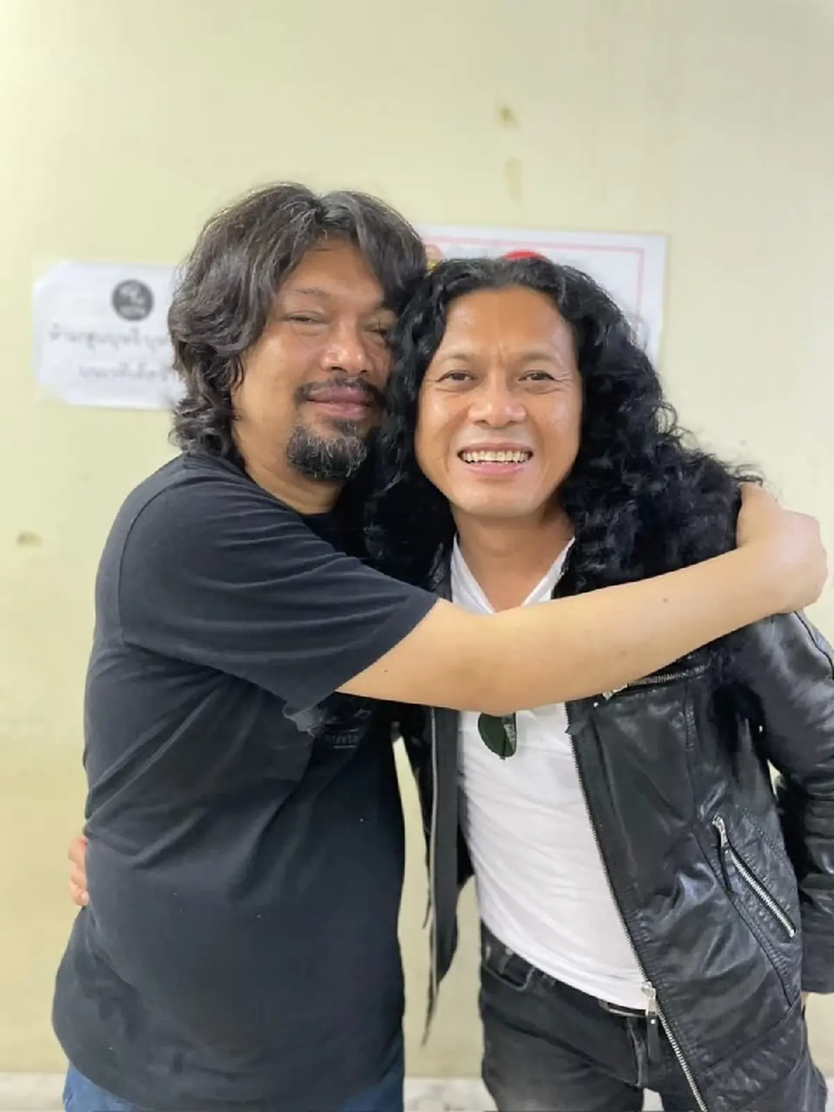 ปริศนากระจ่าง &quot;แสน นากา&quot; ตอบชัด เป็นพี่น้องแท้ ๆ กับ &quot;เสก&quot; หรือไม่