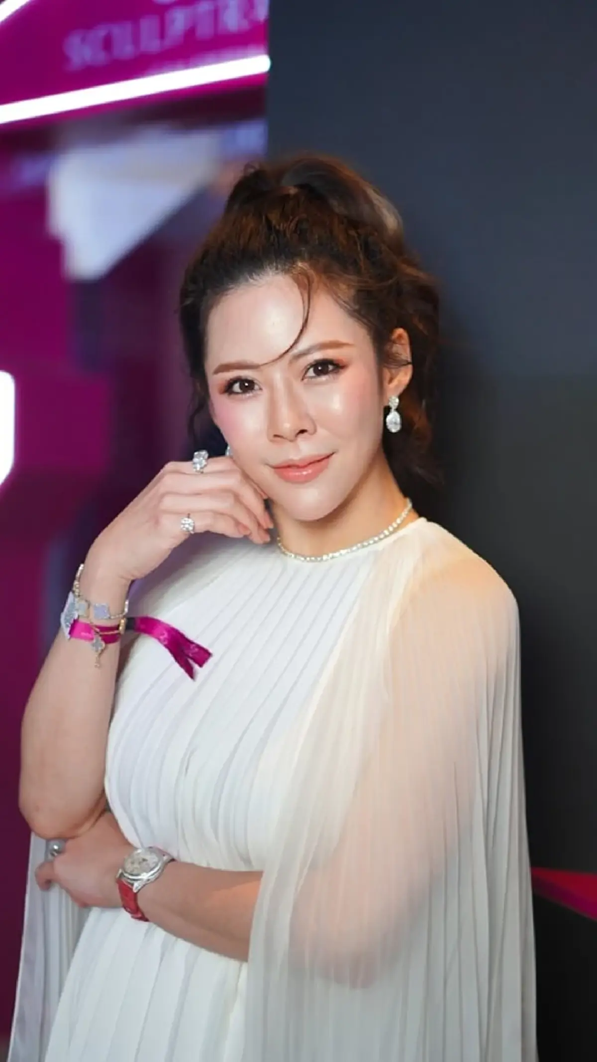 อุ๊ย หมอของขวัญ ประกาศจ้าง ดิว อริสรา 1ล้าน แต่มีข้อแม้ 1 ข้อ 