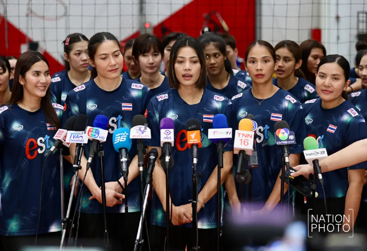 \"เพียว อัจฉราพร\" น้ำตาคลอกลางวงสัมภาษณ์ หลังกลับถึงประเทศไทย