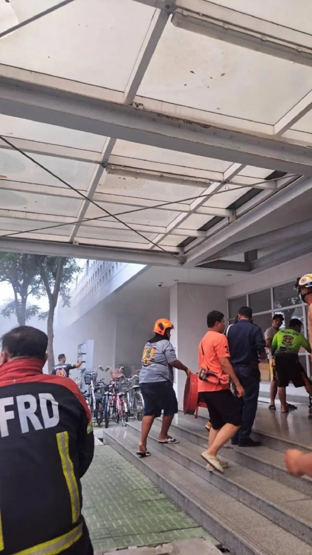 ด่วน! เหตุเพลิงไหม้ภายในหอพักพยาบาล โรงพยาบาลศิริราช