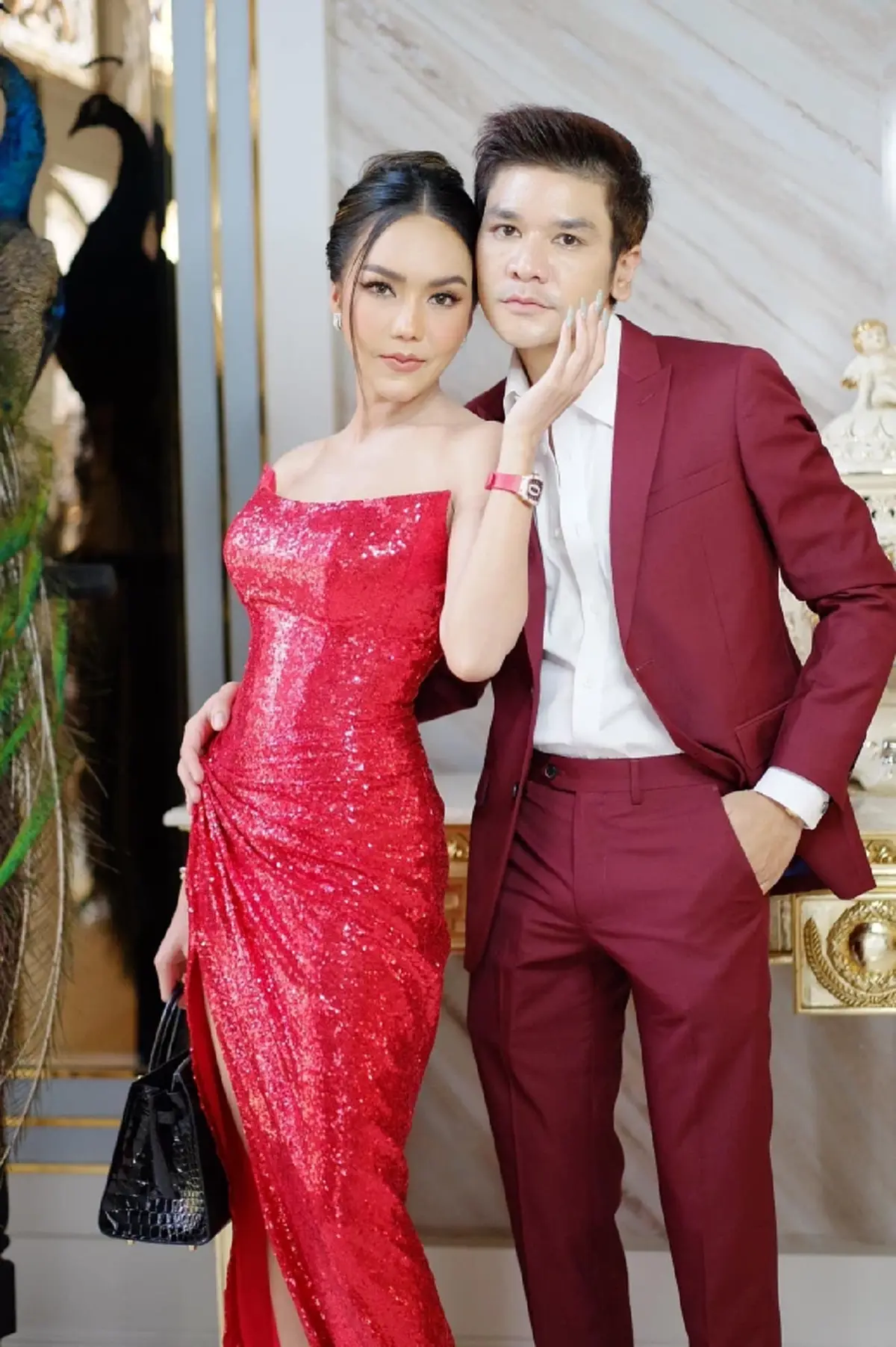 \"แม่ตั๊ก – ป๋าเบียร์\" คัมแบ็ค ไลฟ์สดขายของเดือด ตอกกลับคนเหยียด