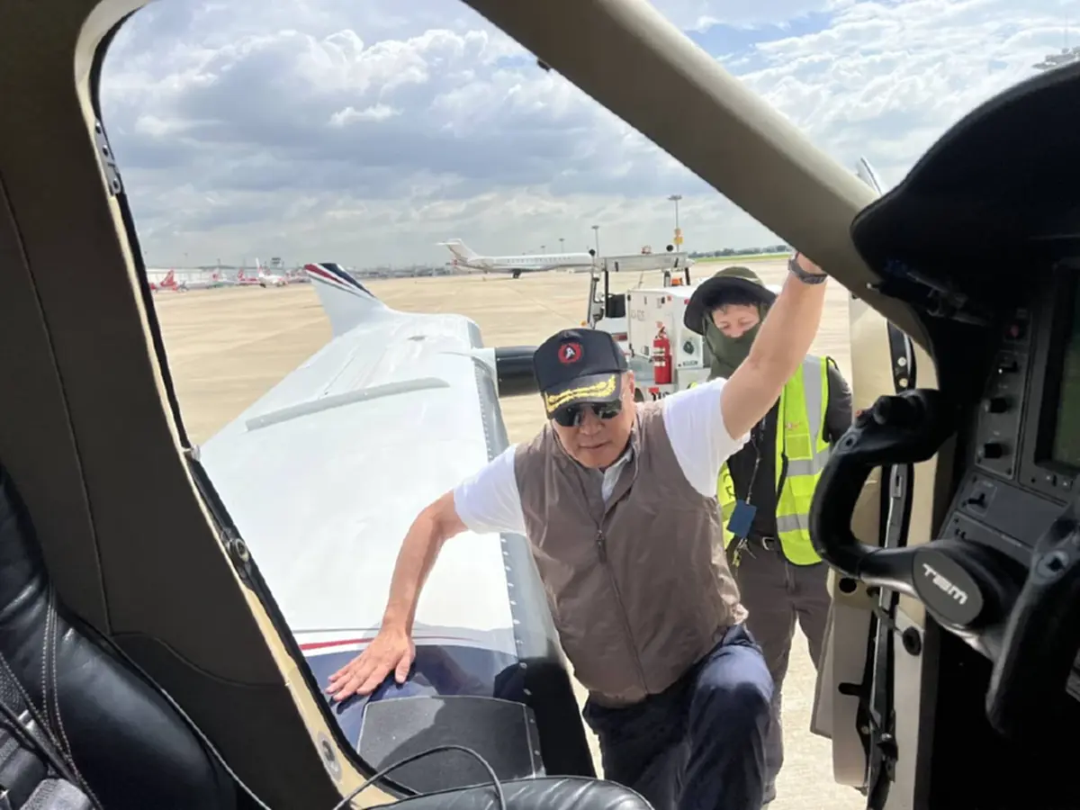 เปิดภาพภารกิจ อนุทิน ขึ้นบินด้วยตัวเอง ภารกิจหัวใจติดปีก