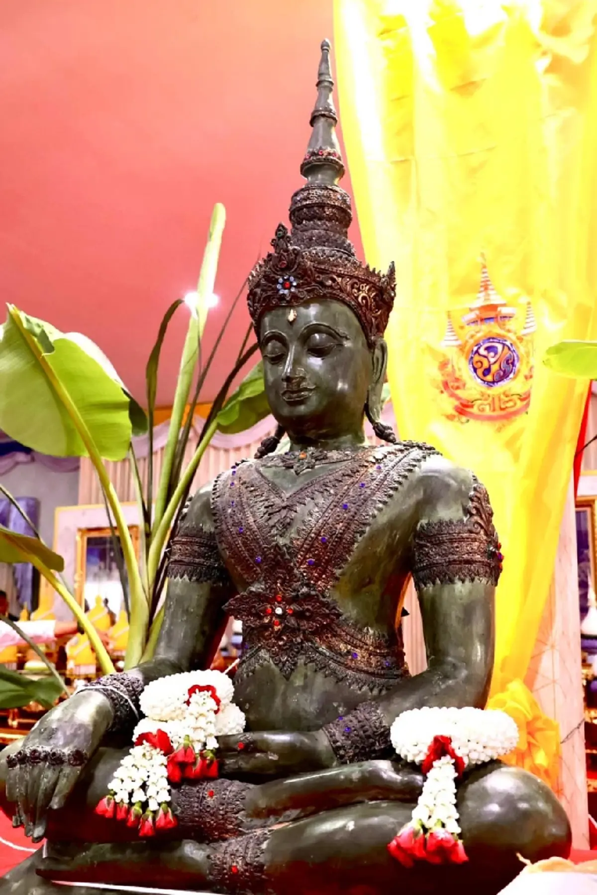 แม่ทัพภาค2 ร่วมถวายพระประธานโบราณ อยู่ๆเกิดเหตุอัศจรรย์ขึ้น