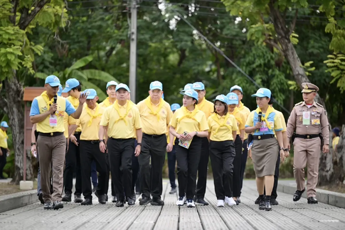 เปิดภาพบรรยากาศ นายกฯ เข้าเยี่ยมชม ศึกษาดูงานเศรษฐกิจพอเพียง