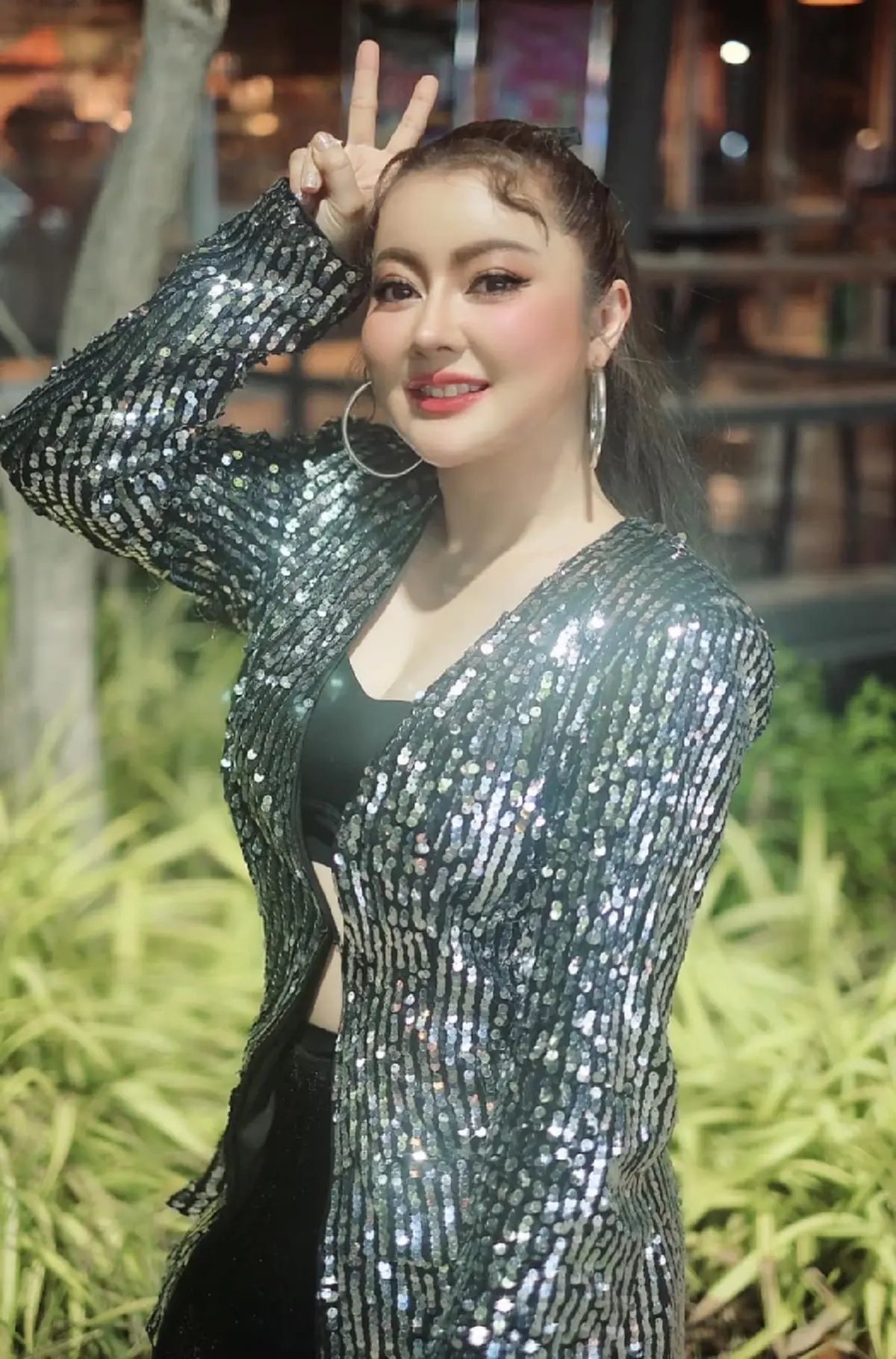 เอิร์น เดอะสตาร์ ลงภาพสามีนักบิน บอกสถานะชัด ลั่นเผื่อมีใครไม่รู้