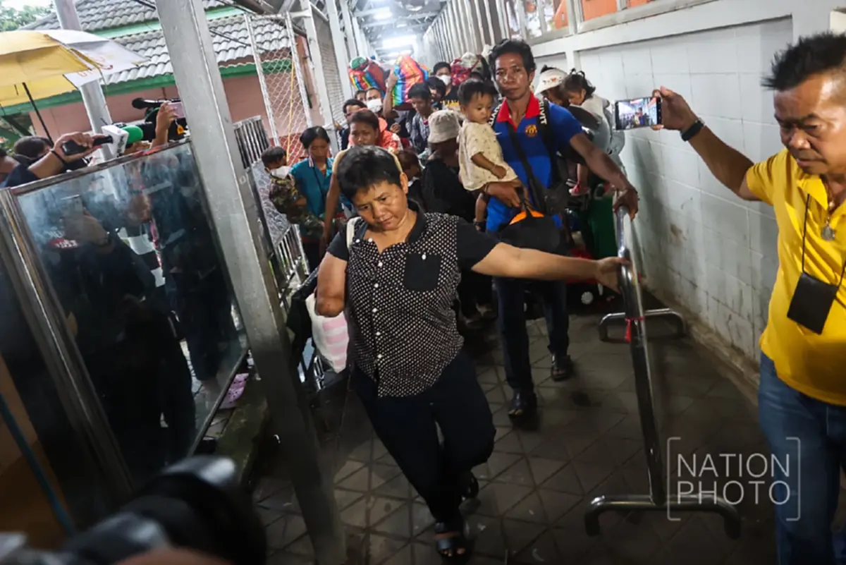 หญิงกัมพูชาปากแจ๋ว โวยลั่นจะแหกด่าน ที่แท้เข้าไทยมาเป็น"ขอทาน"