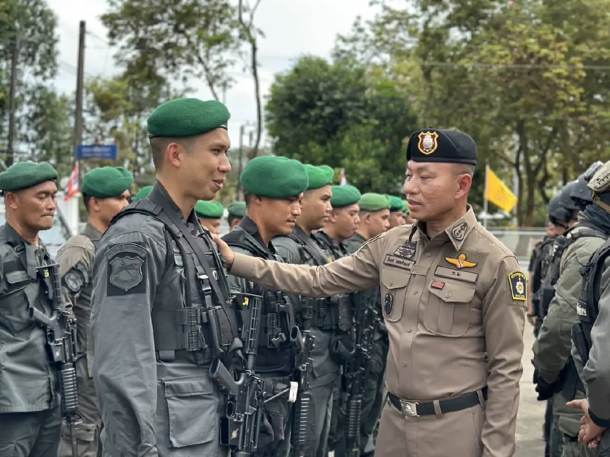 ผบช.ภ.2 สั่ง ตร.ตรึงเข้ม แนวชายแดนเตรียมกำลังพร้อมหนุนส่วนหน้า