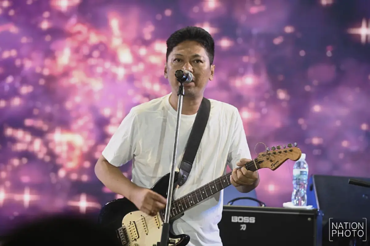 เสก โลโซ เขียนโน้ตส่งกำลังใจ ให้พี่น้อง ทหาร ตำรวจ ประชาชนปลอดภัย