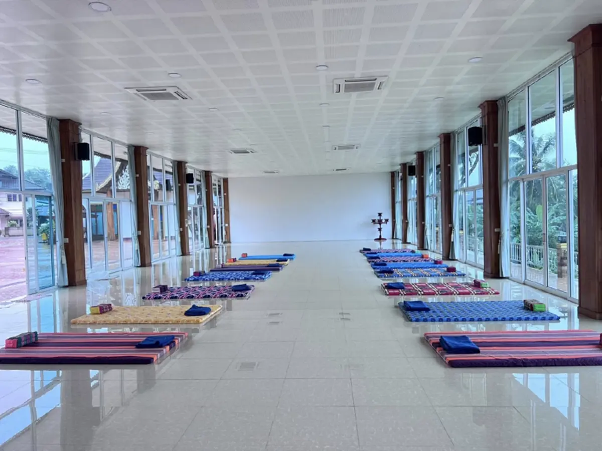 วัดศรีมงคล ไม่ทิ้งญาติโยม เปิดที่พักช่วยผู้ประสบภัยน้ำท่วม