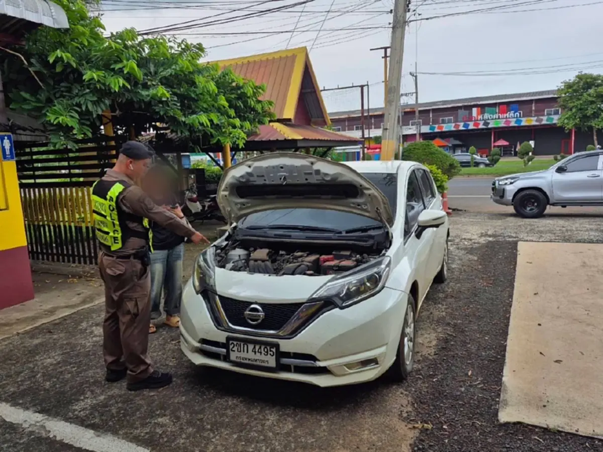 แสบจริง รวบสาวหัวใสทำรถแฝด ซื้อรถหลุดจำนำตรงสีตรงรุ่นคนรู้จัก