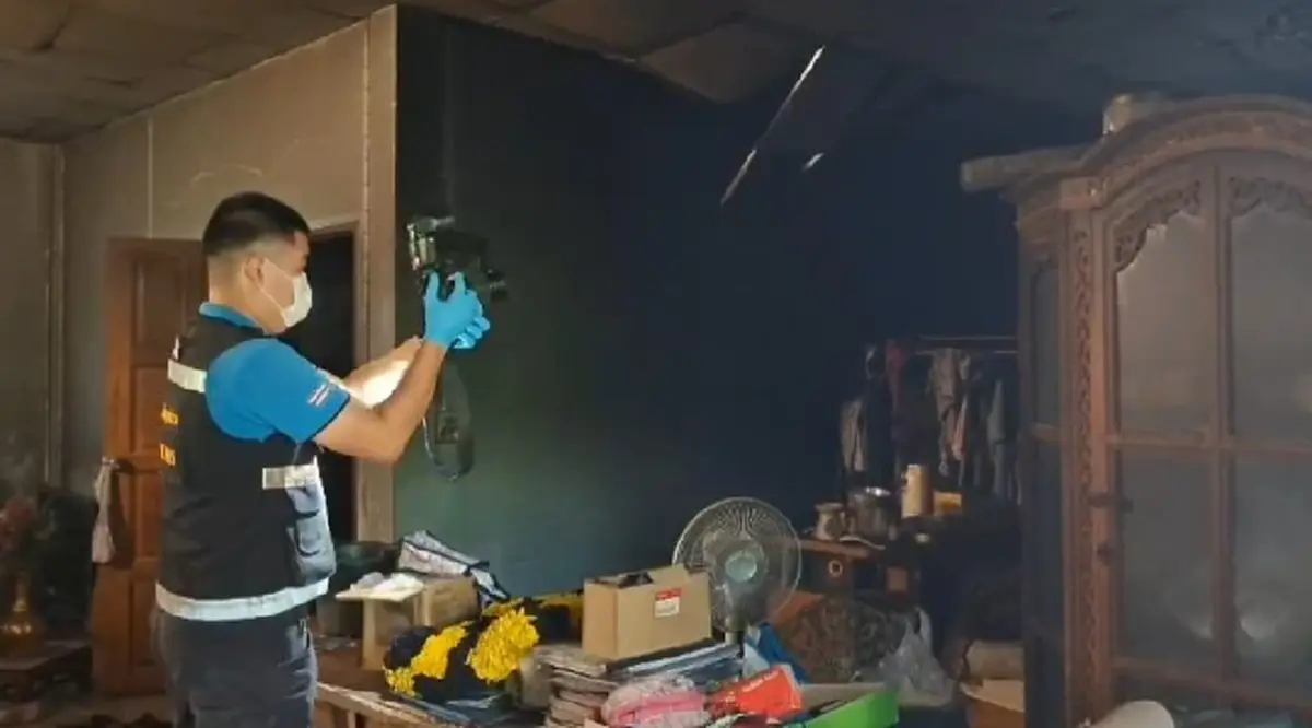 สุดสลด ไฟไหม้บ้าน หญิงวัย 72 ปีอยู่ลำพัง เสียชีวิตพร้อมสุนัขคู่ใจ