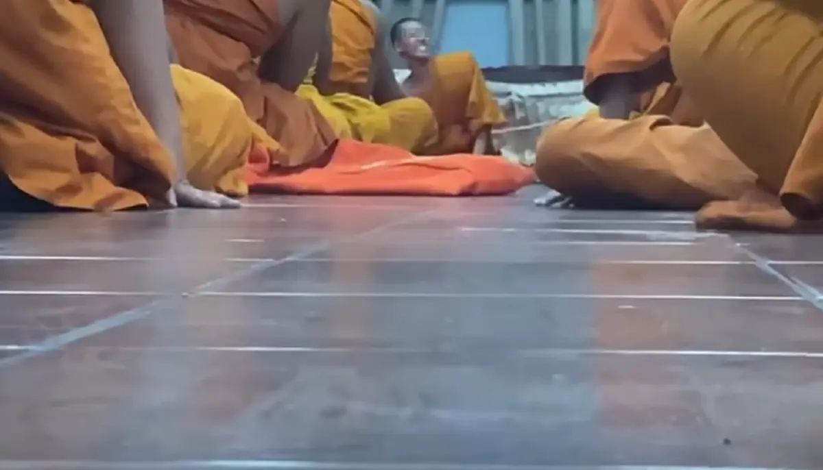 แฉพระพี่เลี้ยงโหด เฆี่ยนเณรเจ็บหนักเนื้อไหม้ แค่มาทำวัตรไม่ทัน