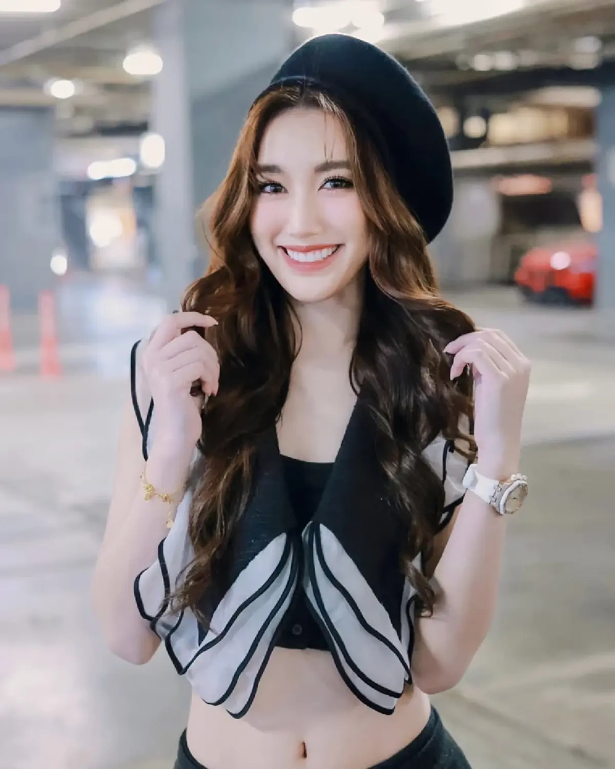 เบสท์ คำสิงห์ ถอยรถหรูของขวัญน้องชาย เผยในวัย 25 มีอะไรแล้วบ้าง