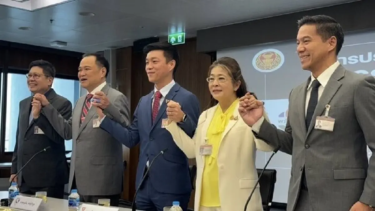 5 พรรคฝ่ายค้าน จับมือผนึกกำลังต้อนรับ 'ภท.' ซักฟอกรัฐบาล