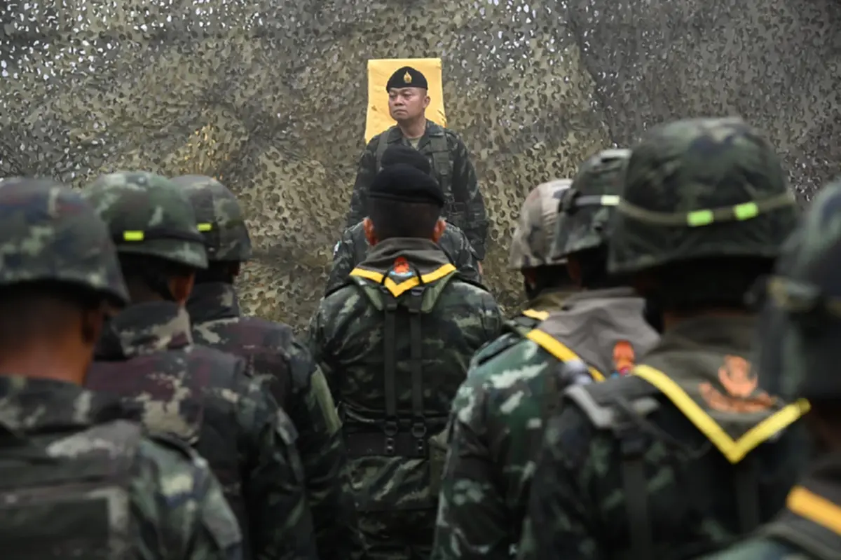 "แม่ทัพภาคที่ 2"นำสิ่งของพระราชทาน มอบให้ทหารชายแดน จ.ศรีสะเกษ