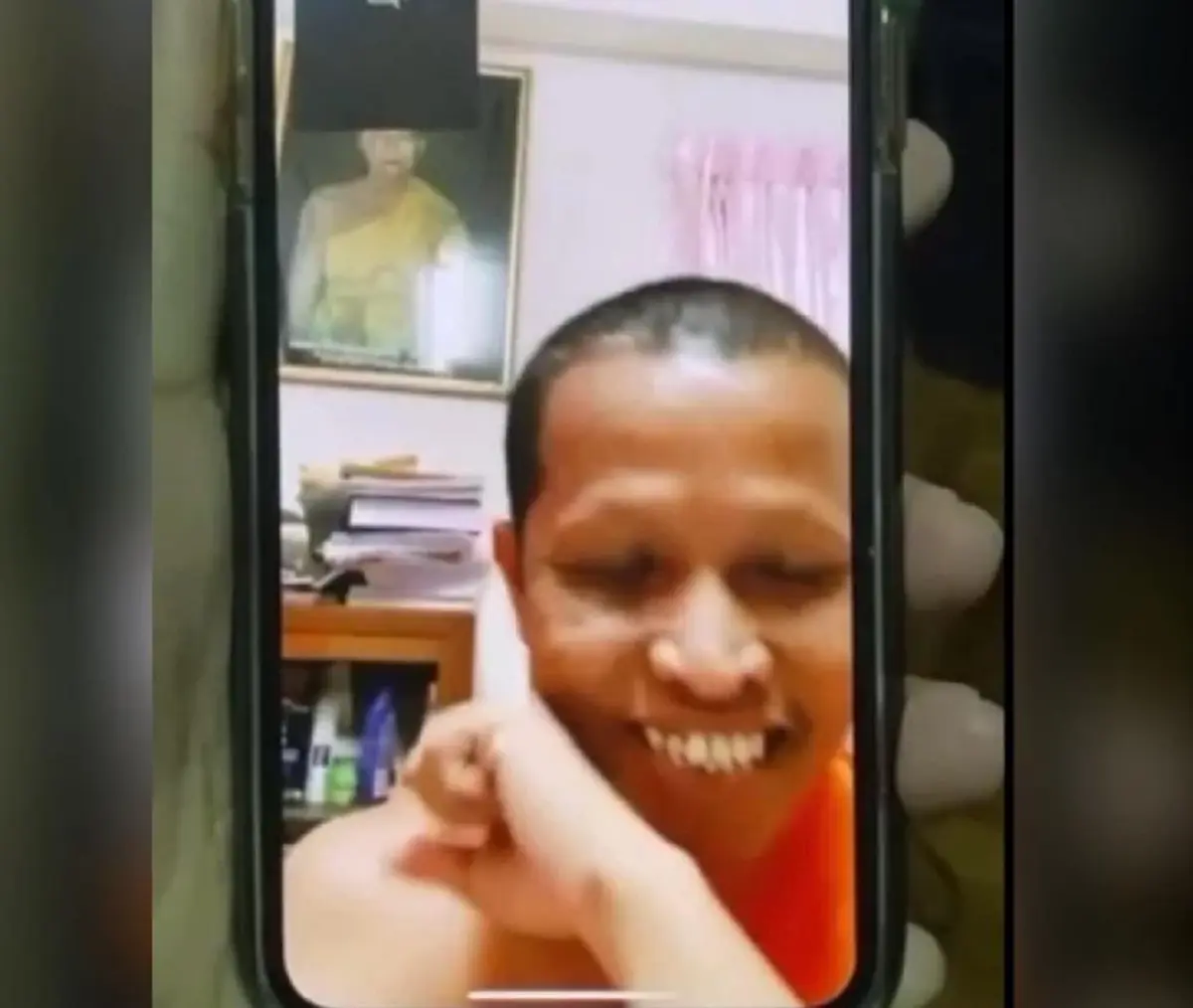 สึกแล้ว\"พระครูศรีรัตนวิเชียร\"เซ่นวิดีโอคอลหวานสีกากอล์ฟ