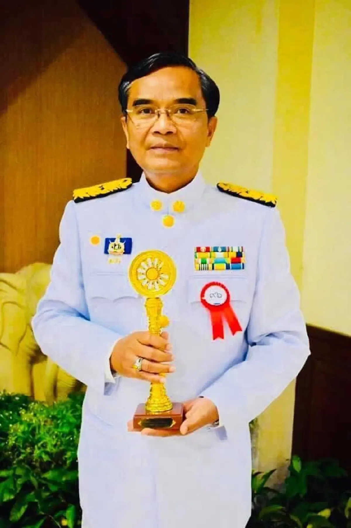 นิพิฏฐ์ แนะออกกฎหมายจำคุกพระ-ฆราวาส ที่มีสัมพันธ์ทางเพศกัน