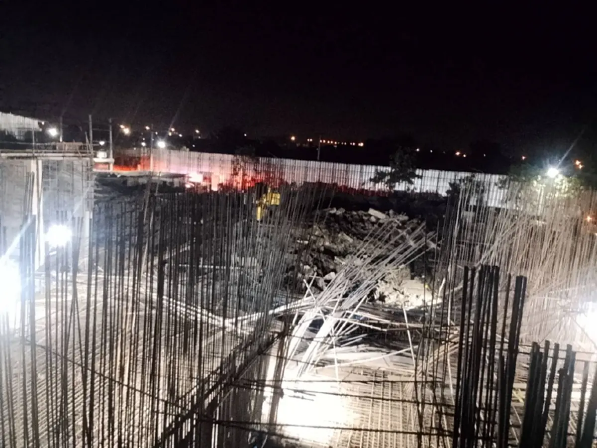 เปิดสาเหตุโครงเหล็กทรุดตัวถล่ม สั่งระงับการก่อสร้างชั่วคราว