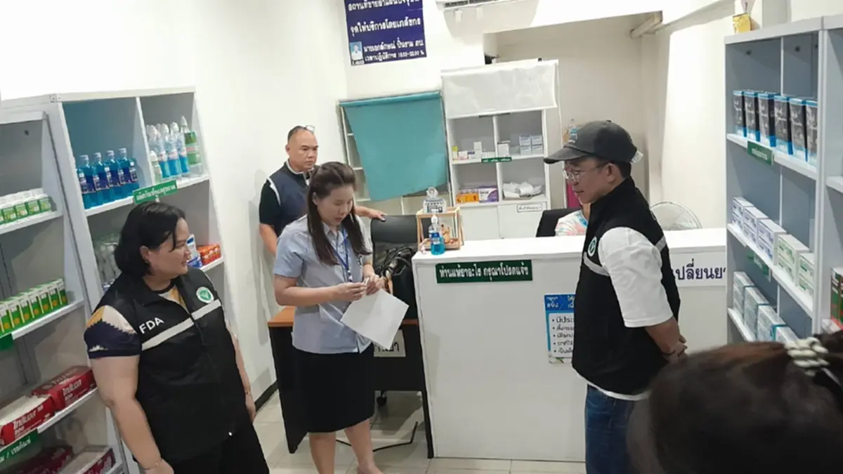 บุกจับ 6 เภสัชเก๊ จบมัธยม กระจายยาแก้ไอให้วัยรุ่นสาย 4x100