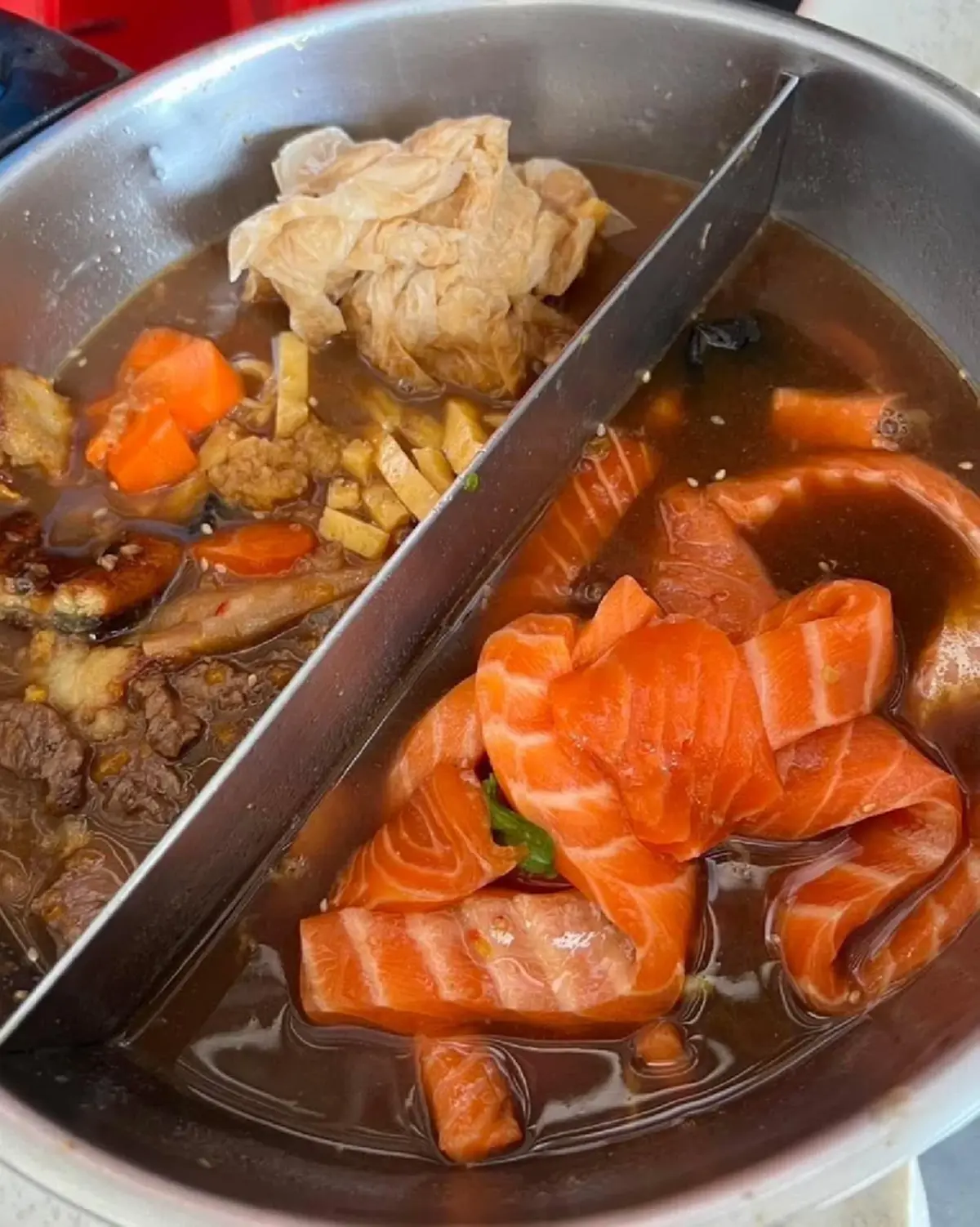 บุฟเฟต์ดัง เจอลูกค้าแสบกินเหลือ อึ้งซุกในหม้อ ทิชชู่ห่อ เกือบโลฯ