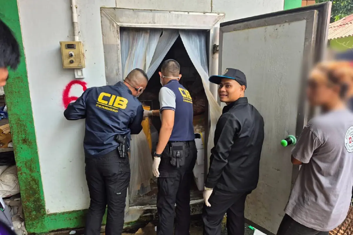 บุกทลายห้องเย็น ยึดซากเนื้อสัตว์นำเข้าผิดกฎหมาย กว่า 4 ตัน