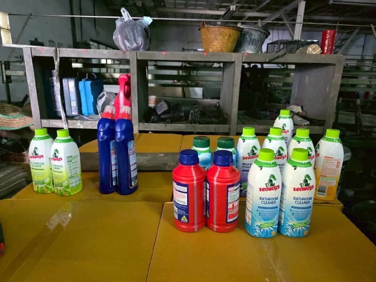 ทลายโกดังเครื่องสำอางเถื่อน ซุกวัตถุอันตราย ยึดของกลาง 20 ล้าน