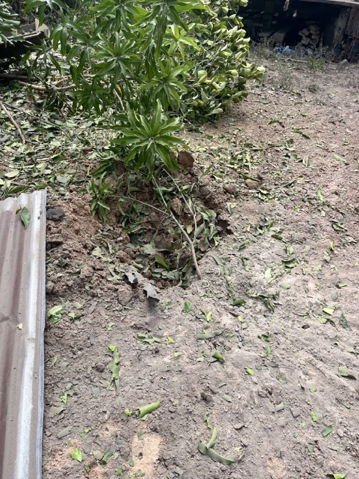 เขมรบุกหนัก ยิงจรวด BM-21 ใส่เขตพลเรือน 2 นัด ชาวบ้านเจ็บ 3 คน