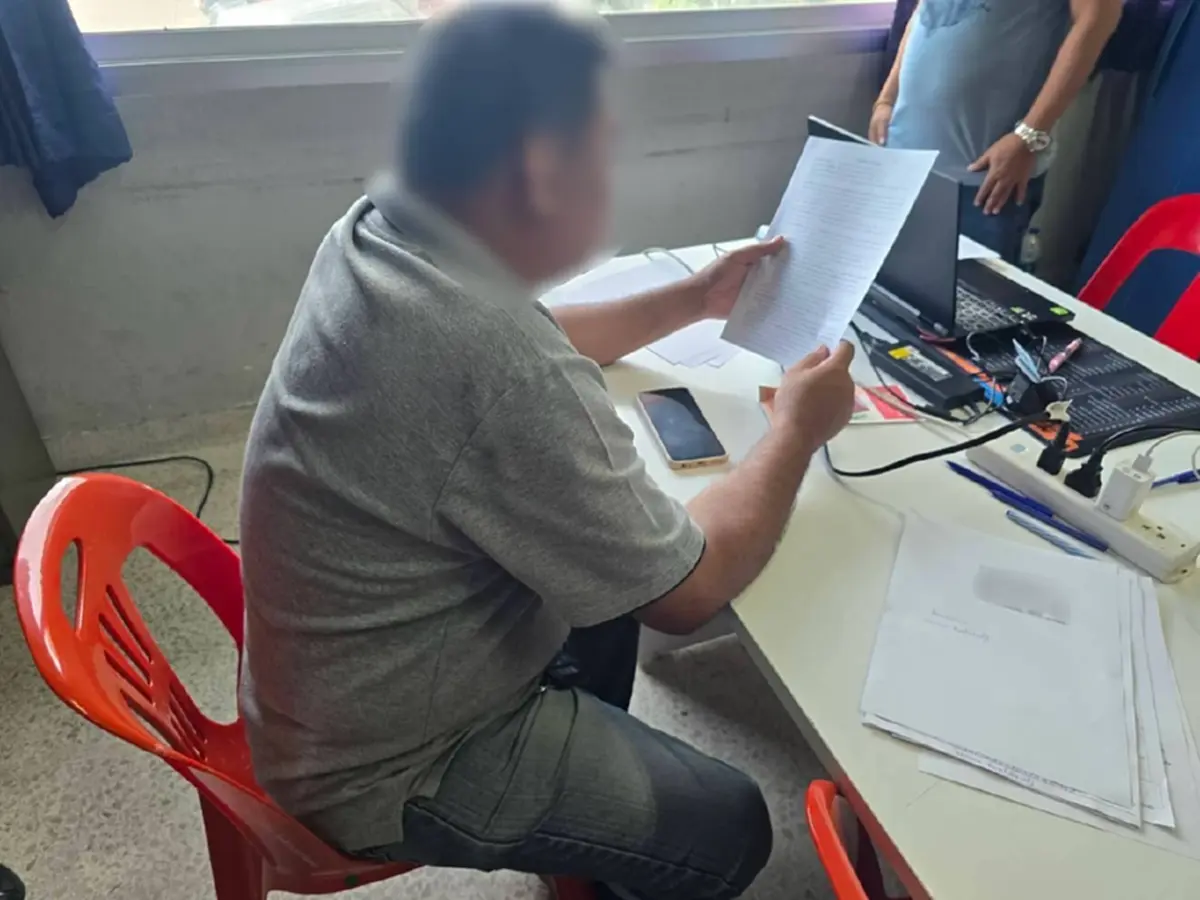 รวบอดีตเซลส์โกงบริษัท สูญเงิน 6 แสน โป๊ะแตกหมายจับติดตัวเพียบ