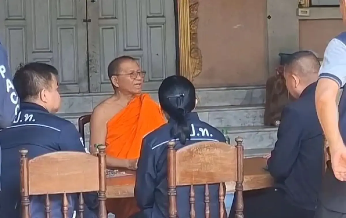 ชาวบ้านโวย เก่งแต่กับพระ ทำไมไม่ไปจับโจร ยัน เจ้าอาวาสเป็นพระดี