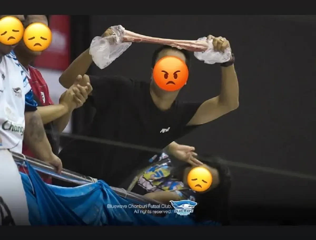 กองเชียร์ทีมดังโชว์หมูสามชั้น ดราม่าฟุตซอลไทย เหยียดศาสนาอิสลาม