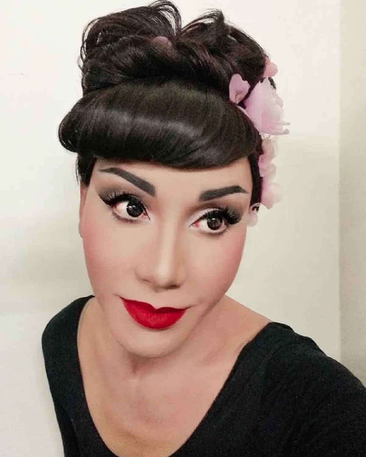 ส่งกำลังใจ "มัม ลาโคนิคส์" ล้มป่วยอาการวิกฤต ล่าสุดเดินไม่ได้