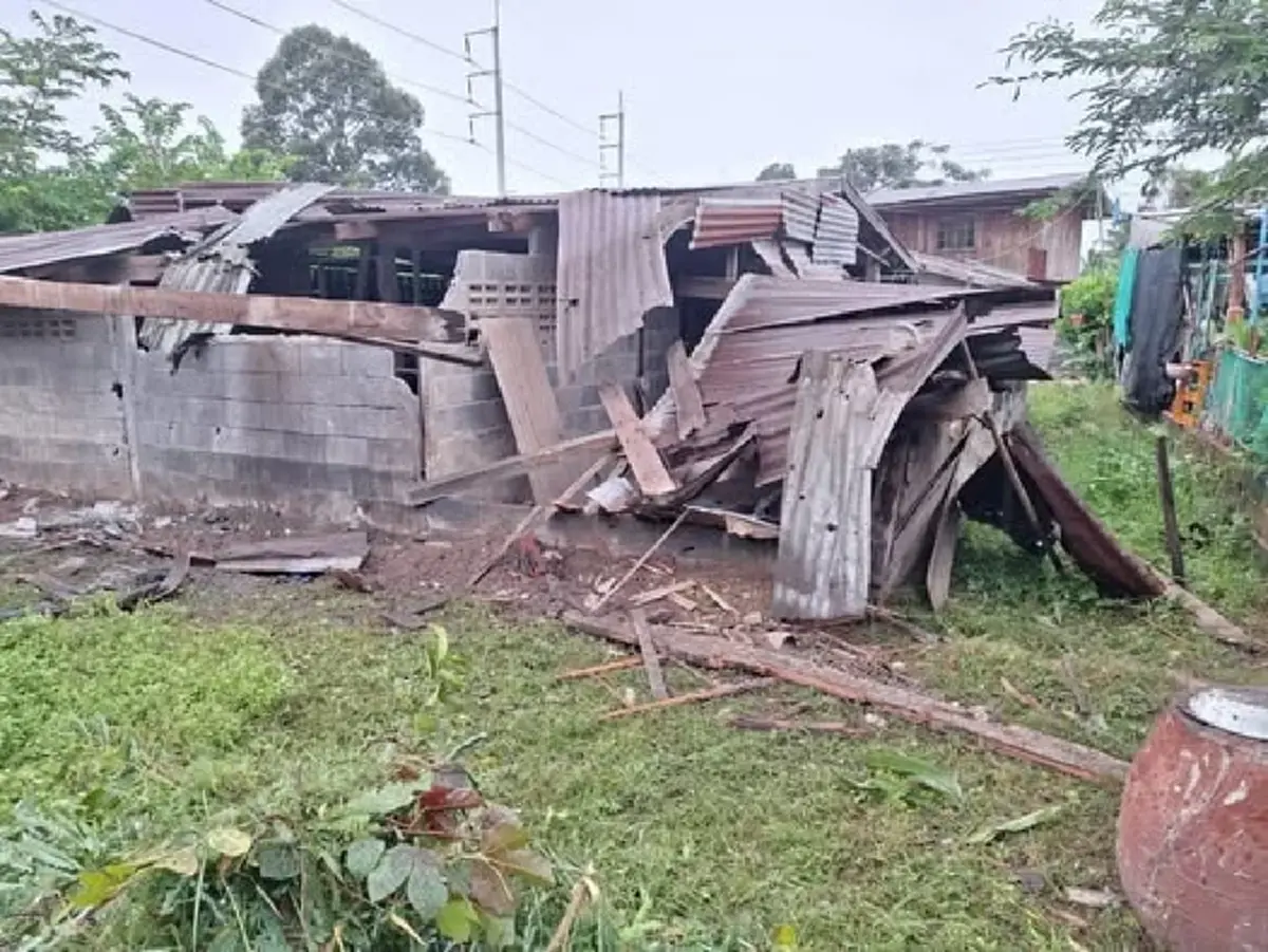 ทบ.แจงเหตุกระสุนจรวด BM-21 ตกใส่ อ.กันทรลักษ์ ชายวัย 59 เสียชีวิต