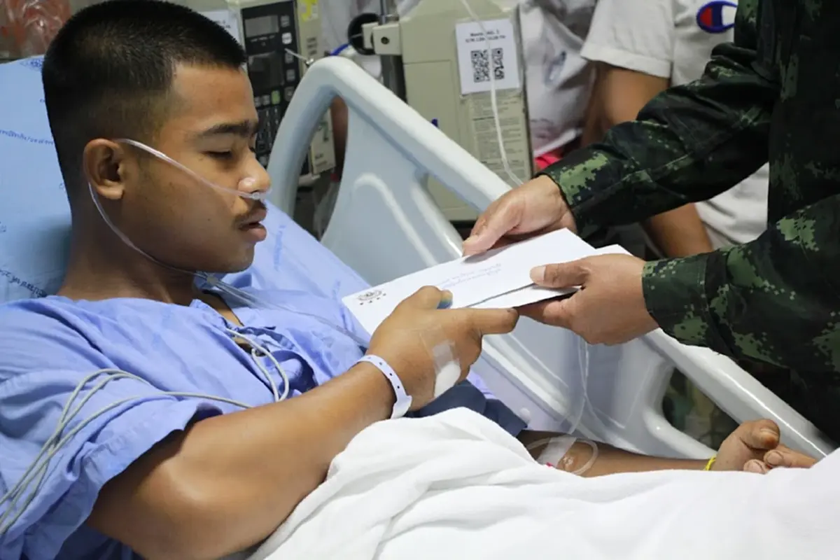 ปูนบำเหน็จ \"พลทหาร\" เหยียบบึ้มสูญเสียขา มอบเงินช่วยกว่าล้านบาท
