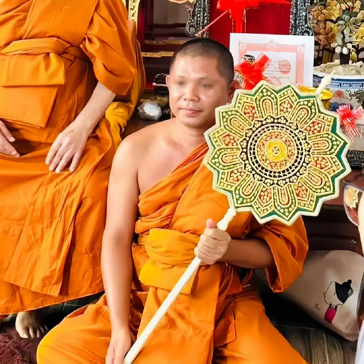 ผช.เจ้าอาวาสวัดโสธรฯ ย่องสึกเซ่นคลิปสีกากอล์ฟ ถอดจีวรอีกราย