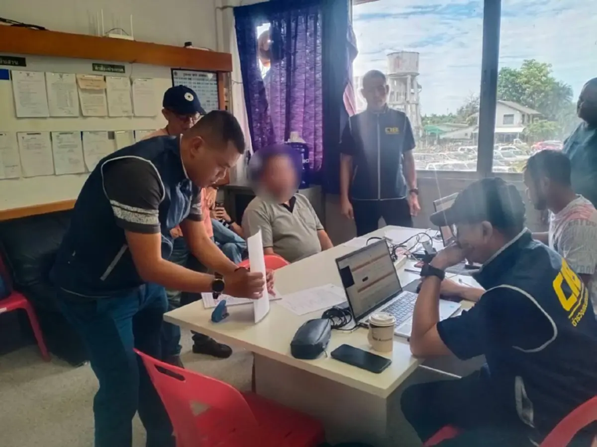 รวบอดีตเซลส์โกงบริษัท สูญเงิน 6 แสน โป๊ะแตกหมายจับติดตัวเพียบ