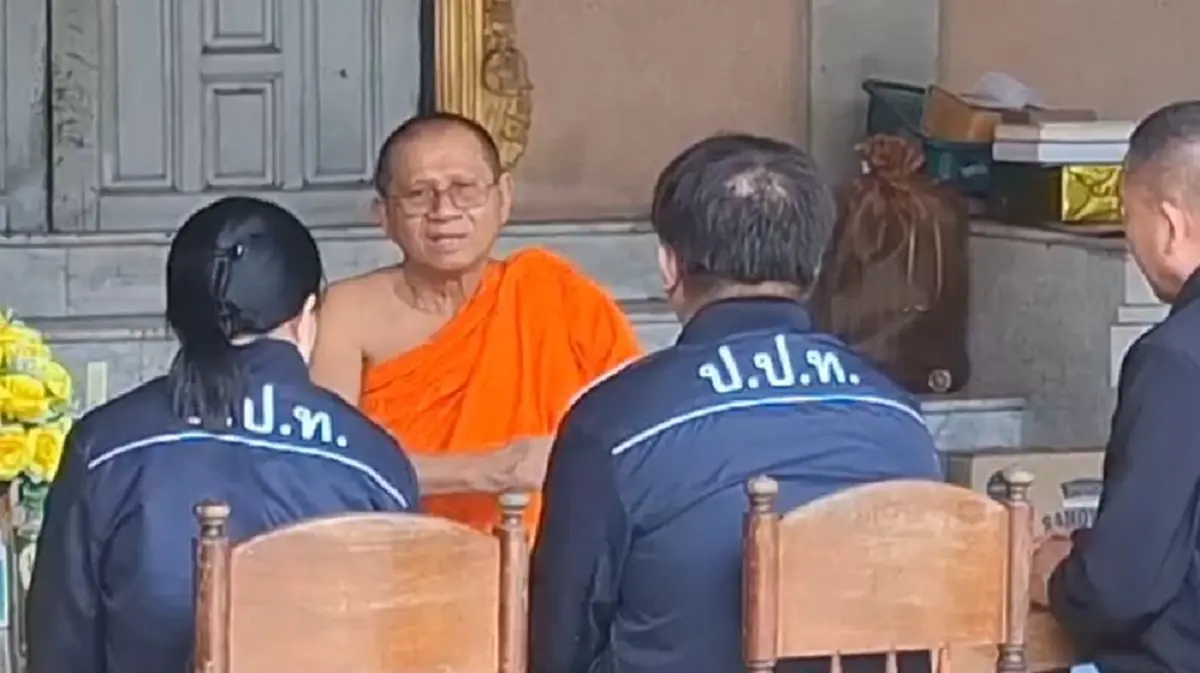 ชาวบ้านโวย เก่งแต่กับพระ ทำไมไม่ไปจับโจร ยัน เจ้าอาวาสเป็นพระดี