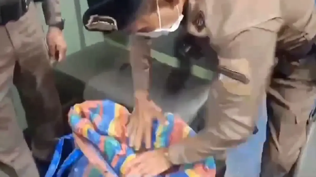 ล่าเดือด หนุ่มยิง รปภ. แหกห้องขังหนีเข้ากรุงฯ เจอรวบคารถไฟ