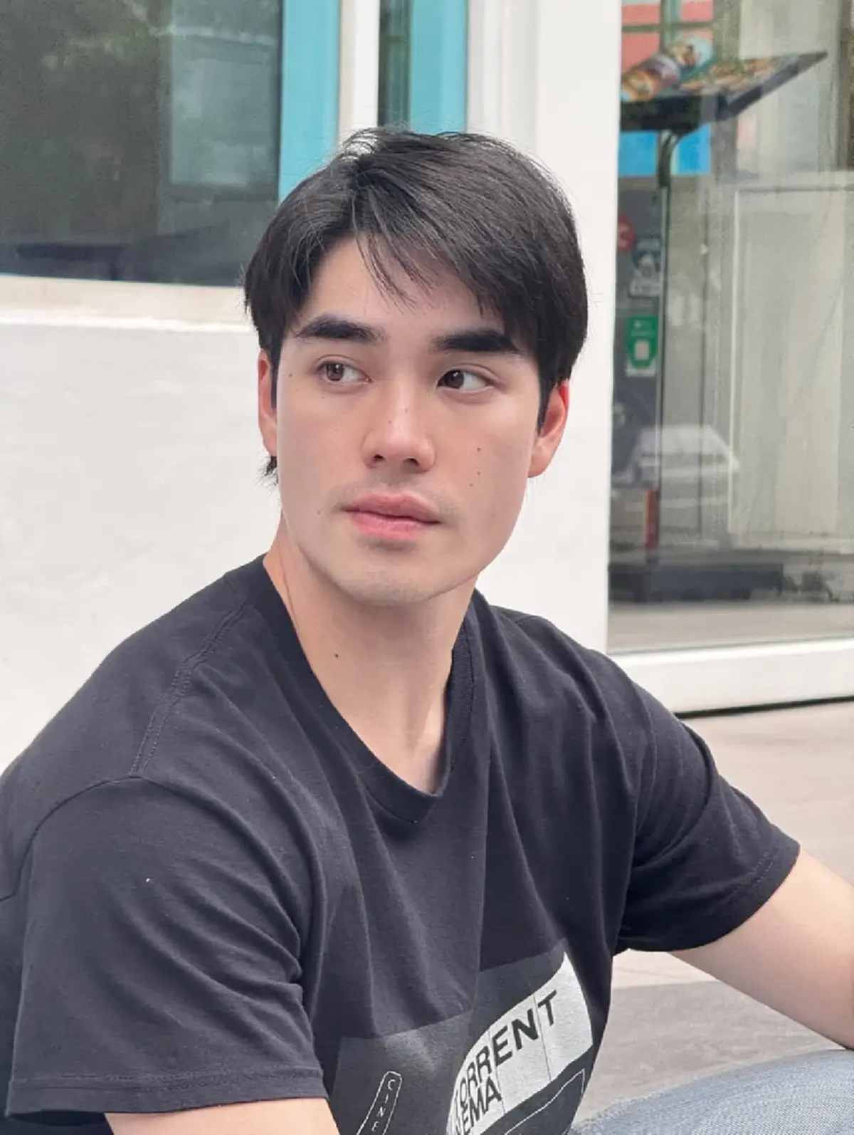 เอม สรรเพชญ์ โดนหนัก - ไม่ไปงานเปิดตัว เคลื่อนไหวล่าสุดเพียงสั้นๆ