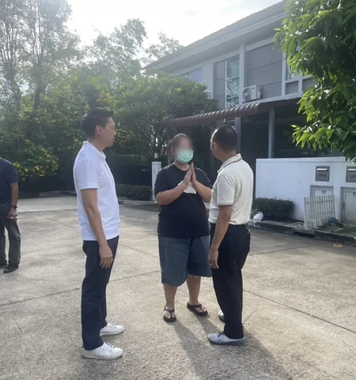 เจอแล้ว สีกา ก. สึกพระ เห็นแล้วตกใจ หลัง ตร. แกะรอยตามหาอยู่นาน