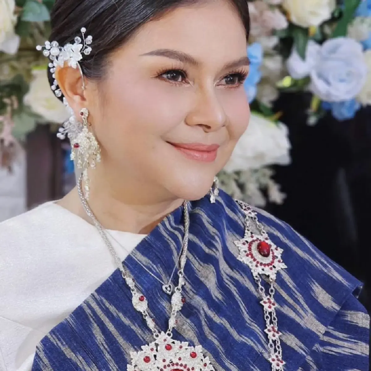 \"เจี๊ยบ กนกพร\" อุ้มแม่หนีวุ่น ลั่น สู้ทั้งมะเร็ง สู้ทั้งสงคราม