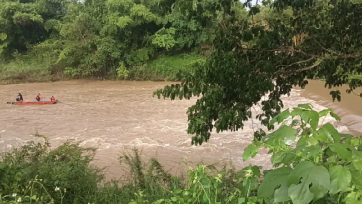 เร่งค้นหา ร.ต.ท. เรือพลิกคว่ำ สูญหาย ระหว่างตามจับผู้ต้องสงสัย