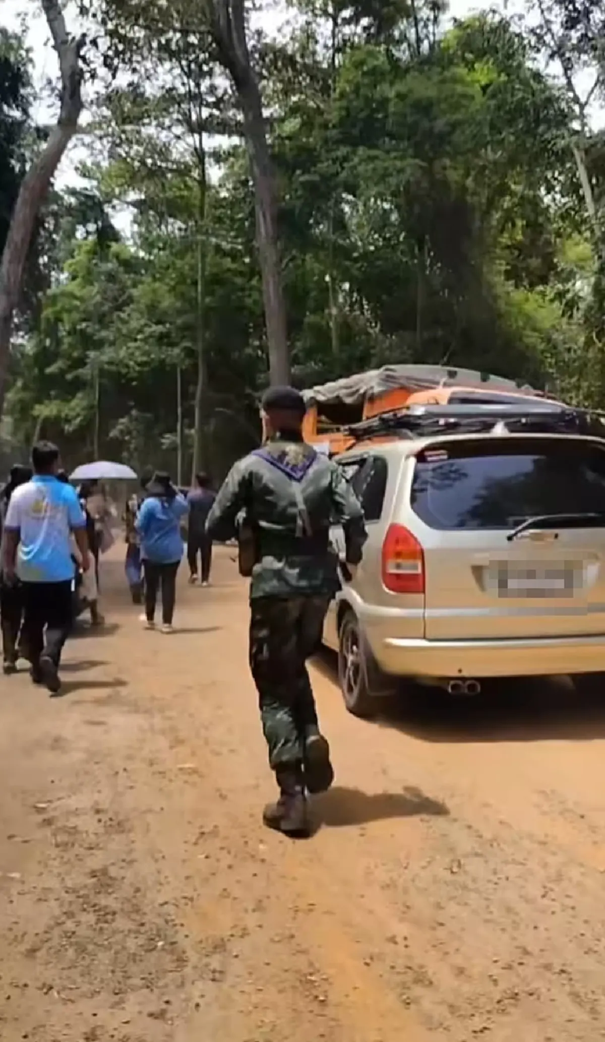 ปราสาทตาเมือนธม เดือด หวั่นปะทะรุนแรง เร่งเคลียร์คนออกนอกพื้นที่