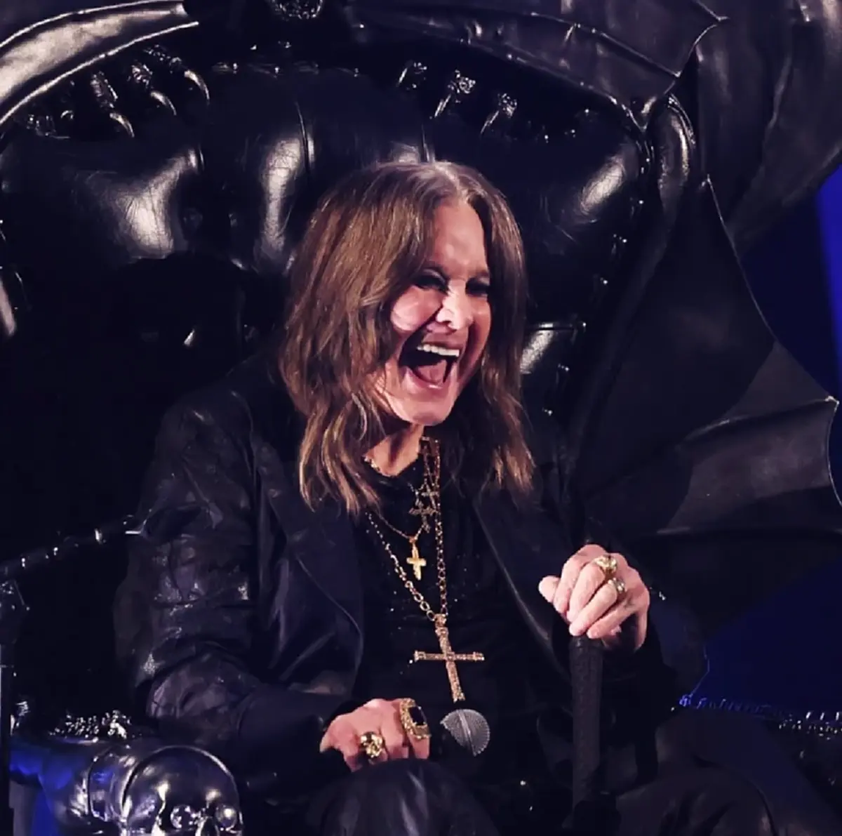 ออซซี่ ออสบอร์น ป่วยเป็นอะไรก่อนเสียชีวิตหลังจัดคอนเสิร์ตอำลา