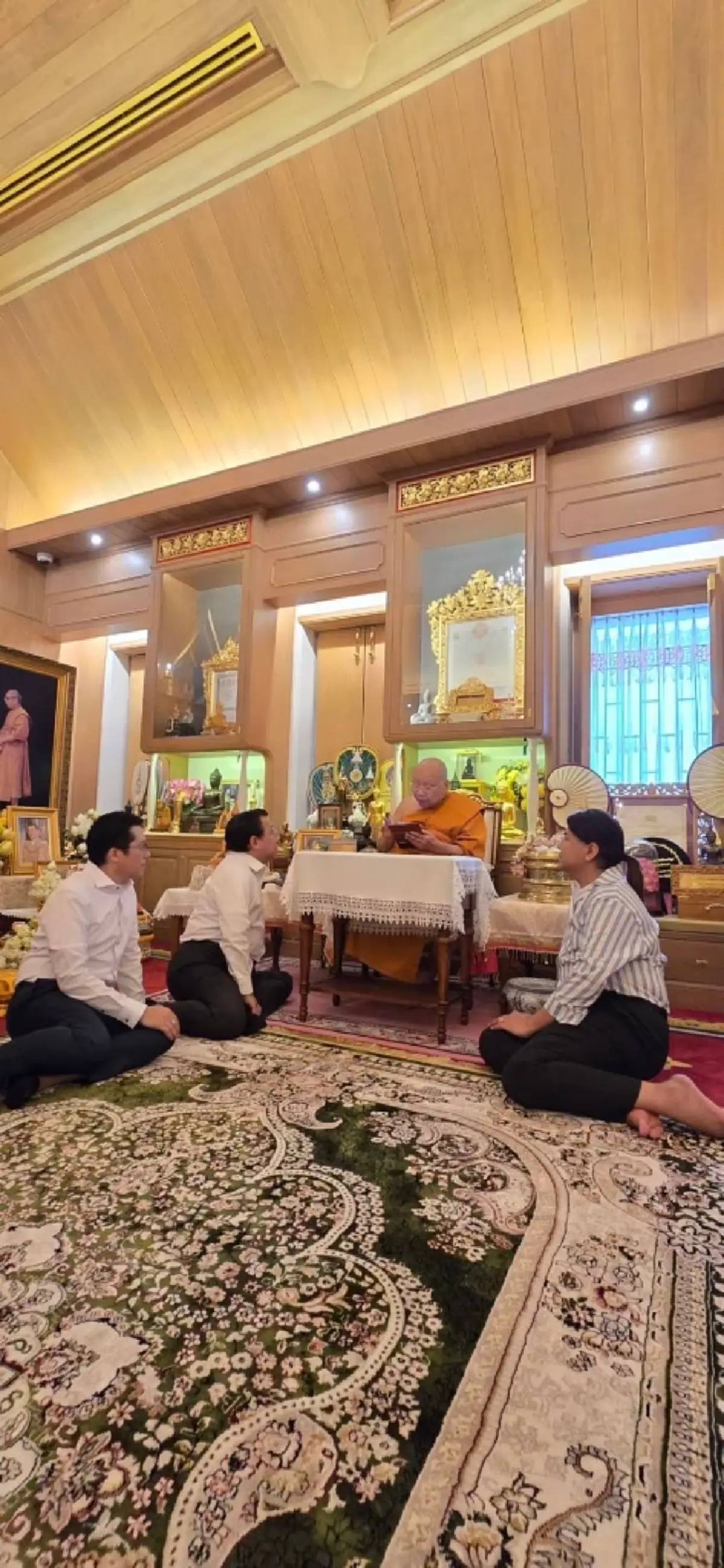 เปิดโพสต์ \"จักรภพ​ เพ็ญแข\" เข้ากราบนมัสการ \"สมเด็จธงชัย\"