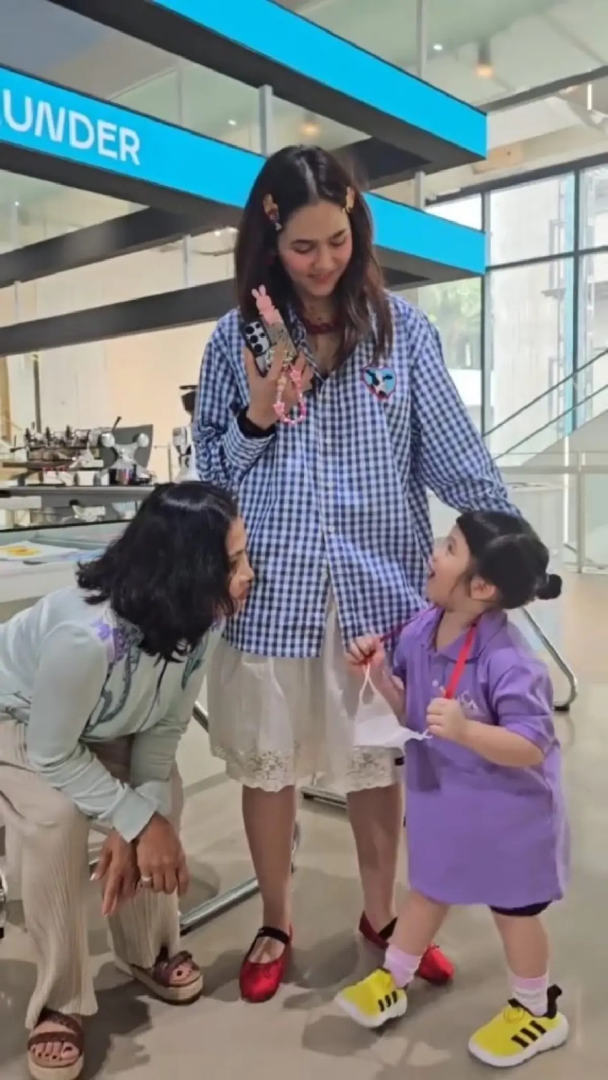 ส่องค่าเทอม "น้องแอบิเกล" ไม่ธรรมดา สมฐานะทายาทหมื่นล้าน